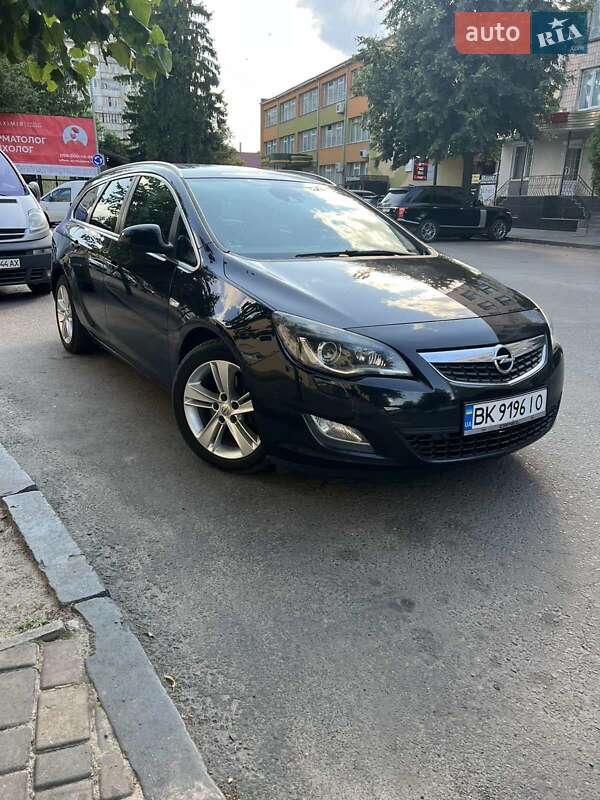 Opel Astra 2010