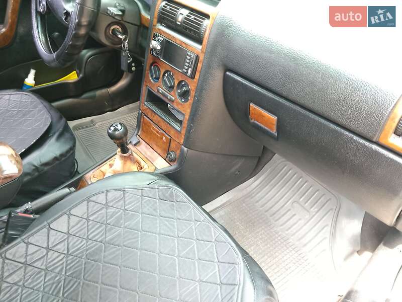 Универсал Opel Astra 1999 в Староконстантинове