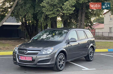 Универсал Opel Astra 2010 в Умани