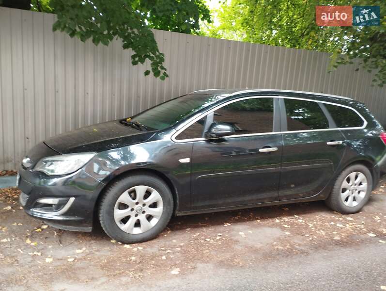 Універсал Opel Astra 2013 в Києві