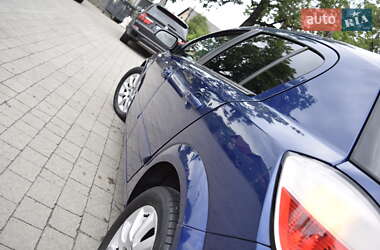 Хэтчбек Opel Astra 2004 в 
