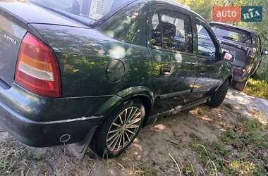Седан Opel Astra 2004 в 