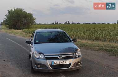 Хетчбек Opel Astra 2004 в Марганці