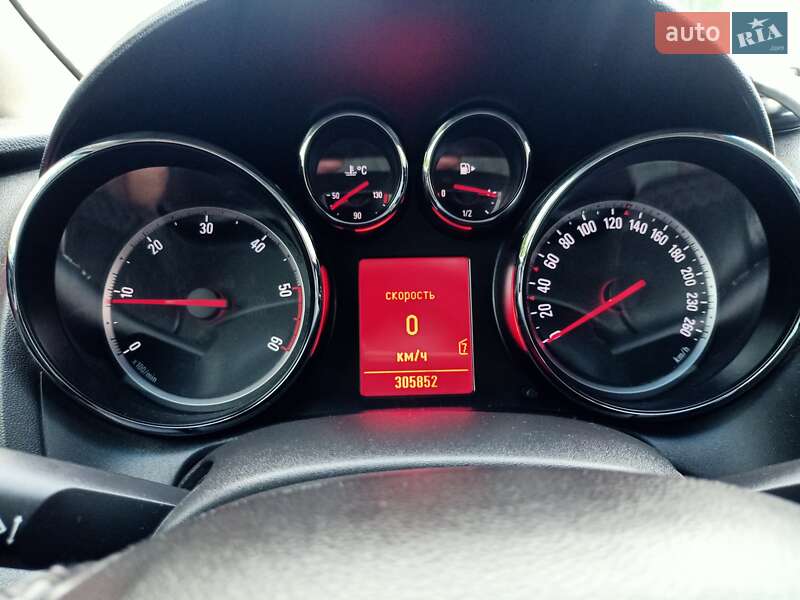 Универсал Opel Astra 2011 в Хмельницком