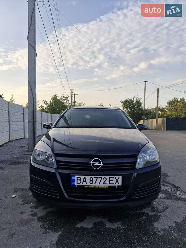 Универсал Opel Astra 2005 в Знаменке
