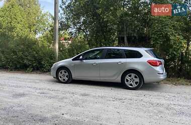 Универсал Opel Astra 2011 в 
