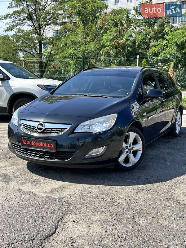 Универсал Opel Astra 2012 в Сумах