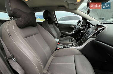 Універсал Opel Astra 2011 в 