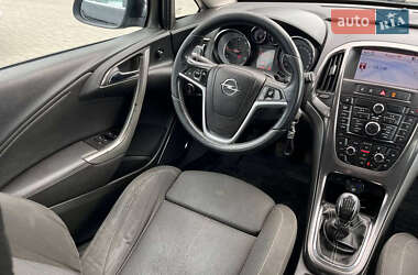 Універсал Opel Astra 2011 в 