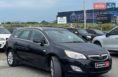 Універсал Opel Astra 2011 в 