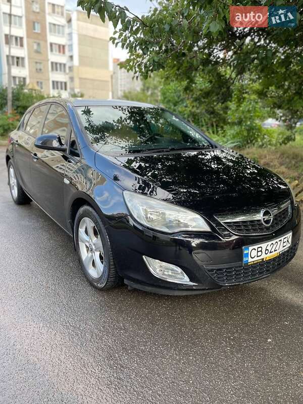 Opel Astra 2011