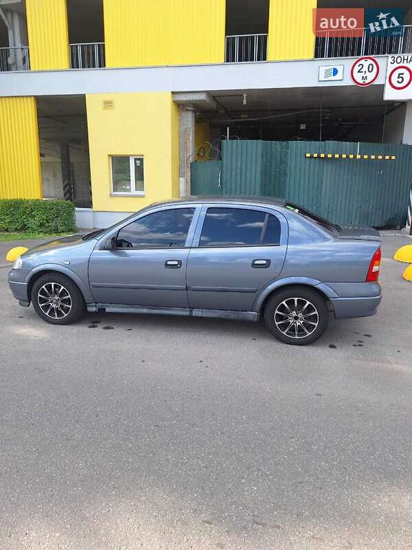 Седан Opel Astra 2008 в Києві