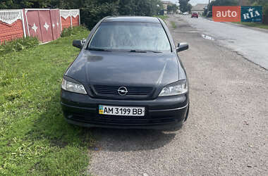 Хэтчбек Opel Astra 1999 в Чуднове