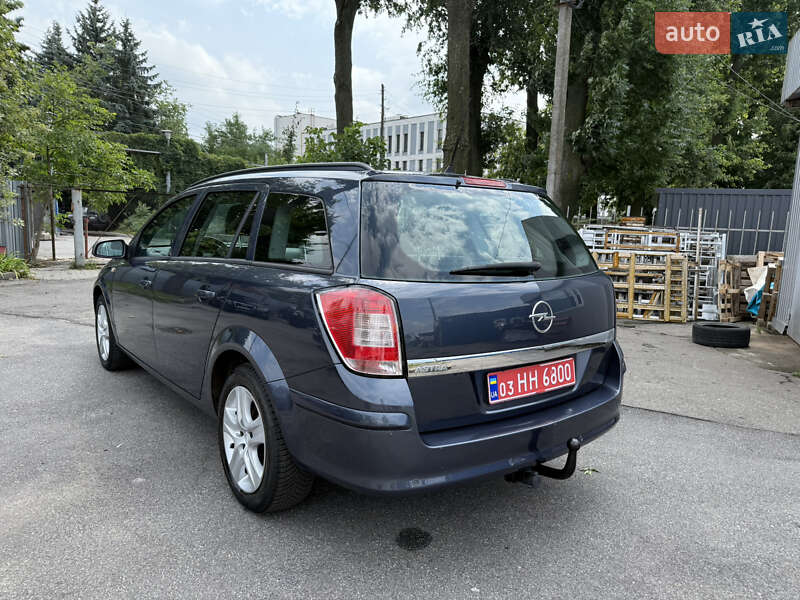 Універсал Opel Astra 2009 в Вінниці