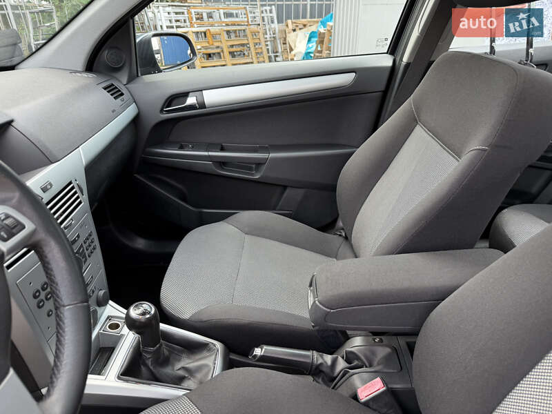 Універсал Opel Astra 2009 в Вінниці