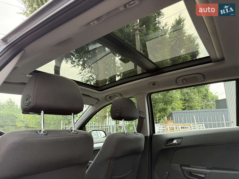 Універсал Opel Astra 2009 в Вінниці