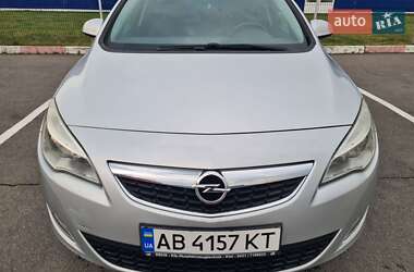 Универсал Opel Astra 2011 в Виннице