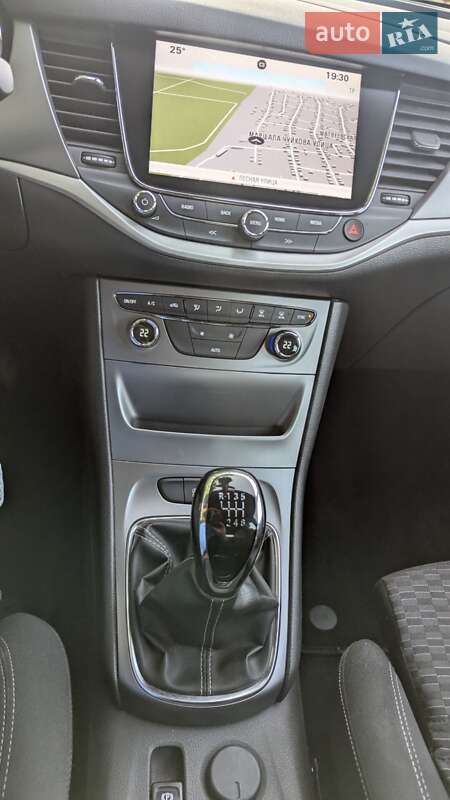 Универсал Opel Astra 2017 в Николаеве