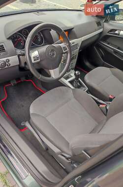 Универсал Opel Astra 2009 в 