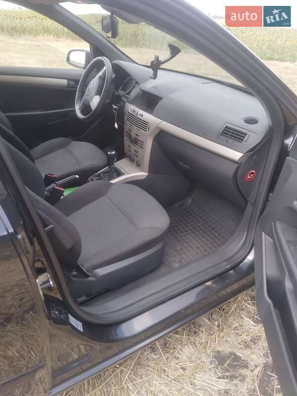 Універсал Opel Astra 2007 в Новоархангельську