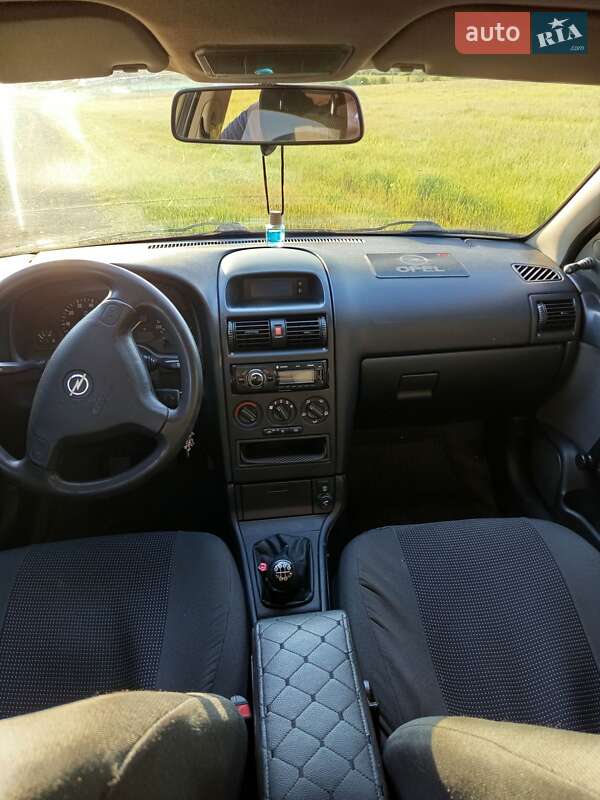 Седан Opel Astra 2008 в Радостном фото 8 Седан Opel Astra 2008 в Радостном