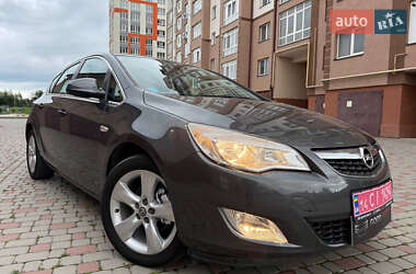 Хэтчбек Opel Astra 2010 в Ивано-Франковске