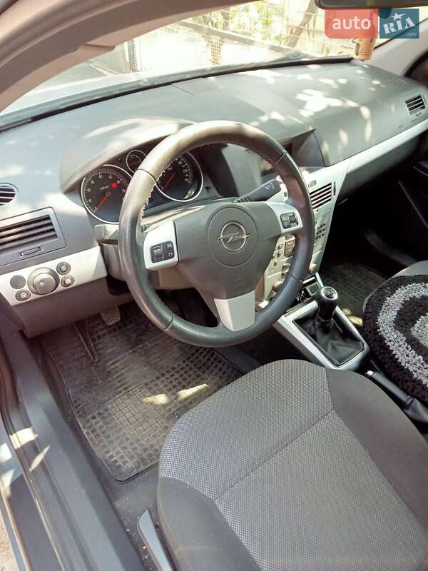 Универсал Opel Astra 2009 в Днепре