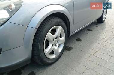 Универсал Opel Astra 2005 в 