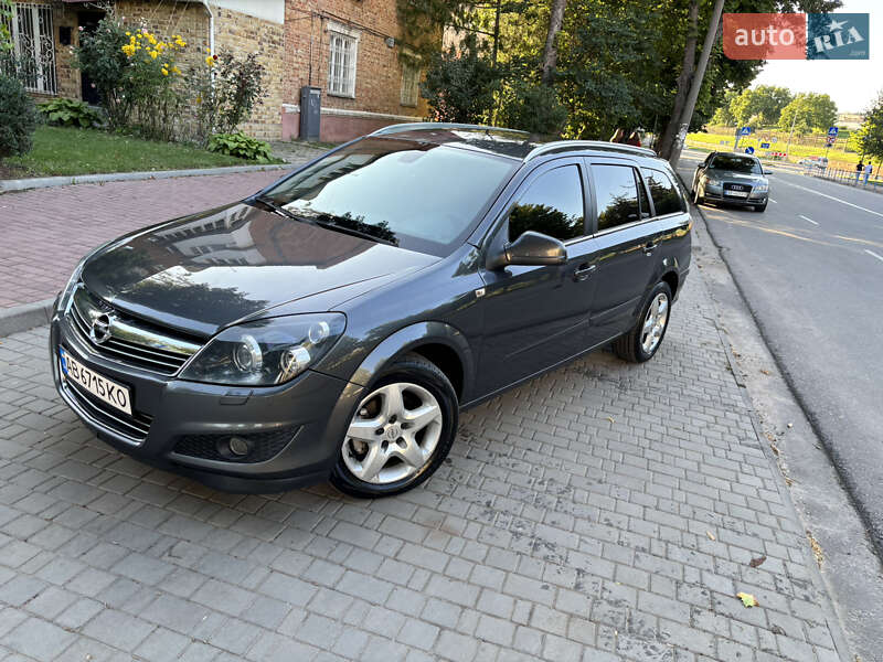 Opel Astra 2010