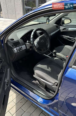Универсал Opel Astra 2004 в 