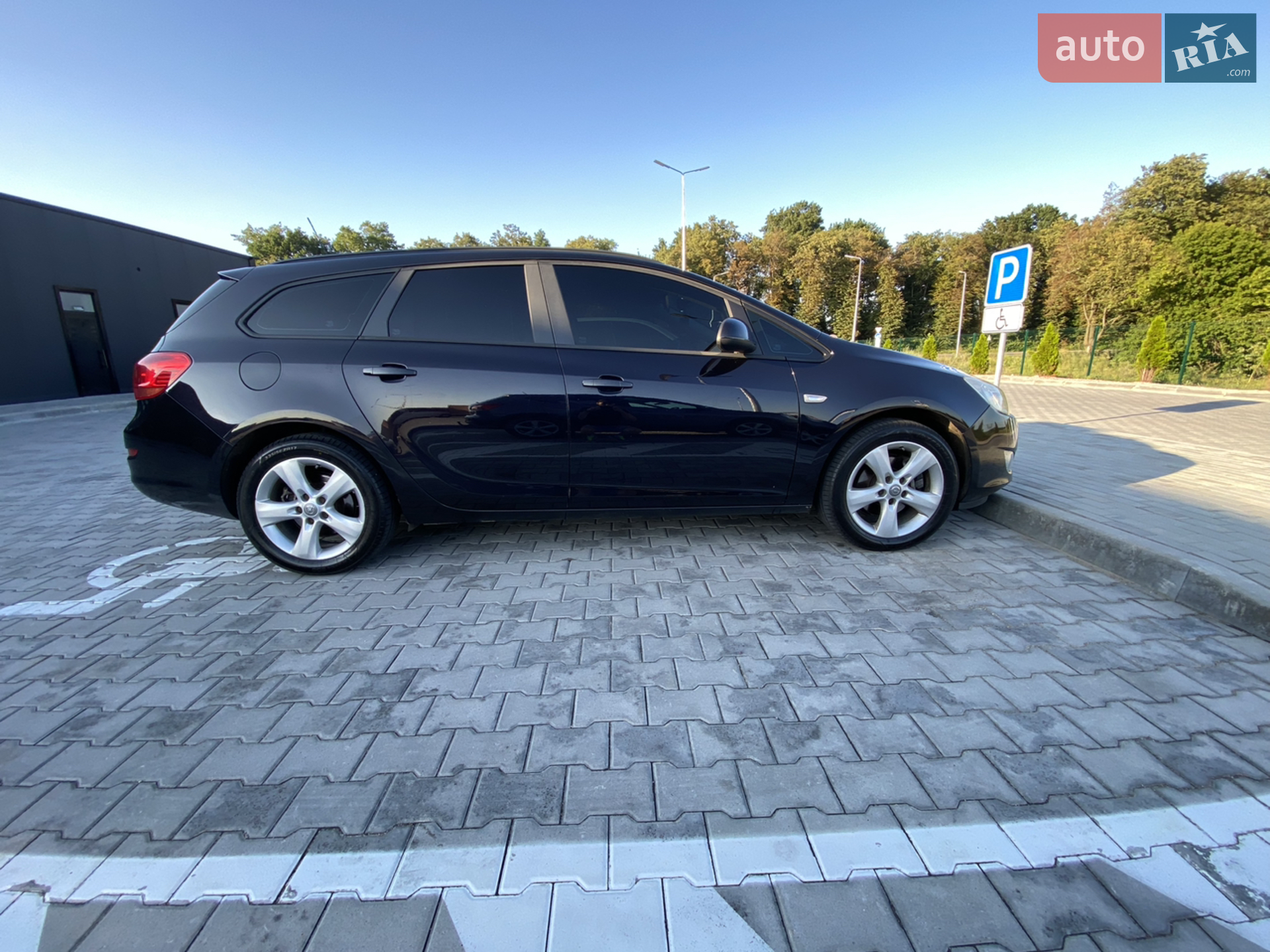 2010 Opel Astra - мініатюра 18