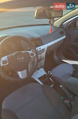 Универсал Opel Astra 2009 в 
