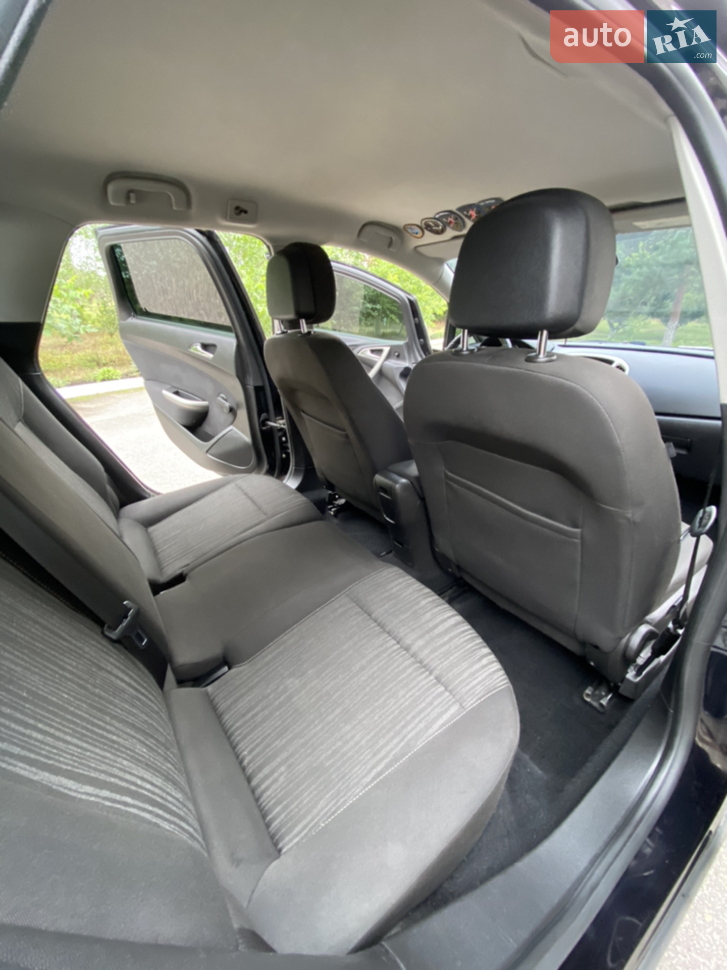 2010 Opel Astra - мініатюра 53