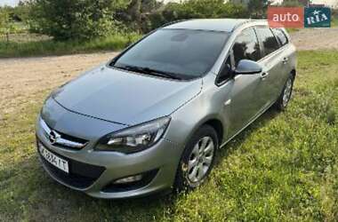 Універсал Opel Astra 2015 в Рівному
