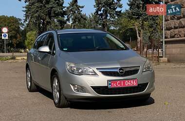 Універсал Opel Astra 2011 в Одесі