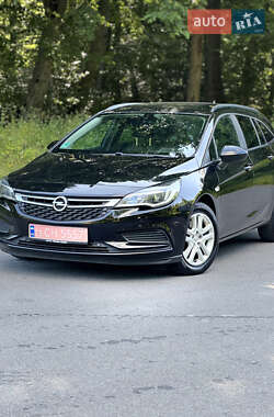 Універсал Opel Astra 2017 в Красилові