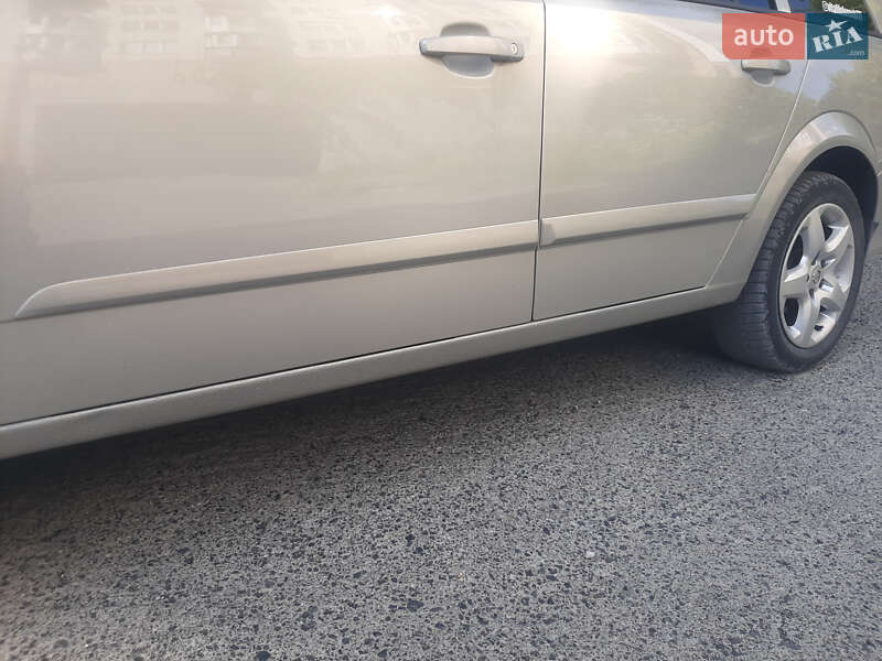 Универсал Opel Astra 2007 в Тернополе