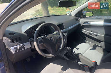 Универсал Opel Astra 2005 в 