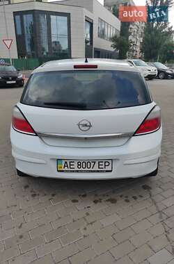 Хетчбек Opel Astra 2007 в 