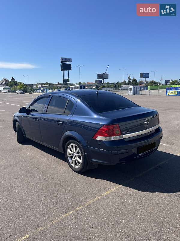 Седан Opel Astra 2012 в Львове фото 5 Седан Opel Astra 2012 в Львове