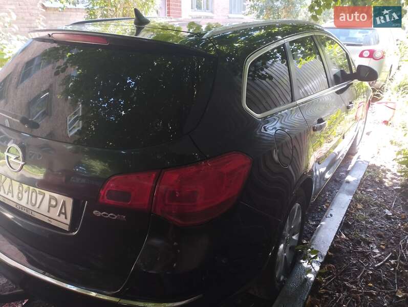 Універсал Opel Astra 2013 в Києві
