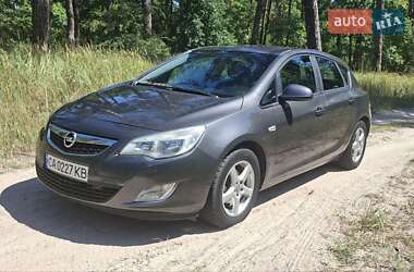 Хэтчбек Opel Astra 2010 в Черкассах