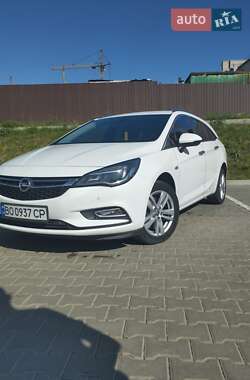 Универсал Opel Astra 2017 в Тернополе