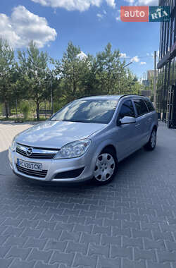 Універсал Opel Astra 2008 в Рівному