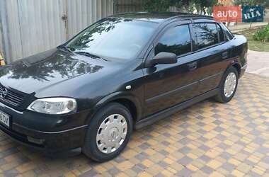 Седан Opel Astra 2007 в Высоком