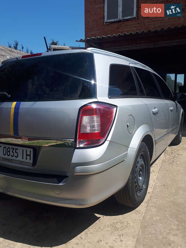 Универсал Opel Astra 2007 в Калуше