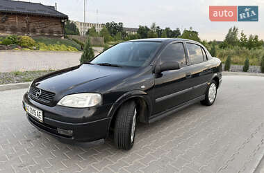 Седан Opel Astra 2006 в Буську