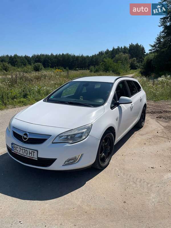 Универсал Opel Astra 2011 в Подрясном фото 2 Универсал Opel Astra 2011 в Подрясном