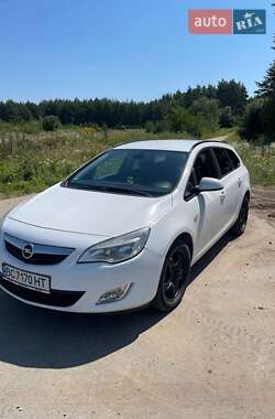 Универсал Opel Astra 2011 в 