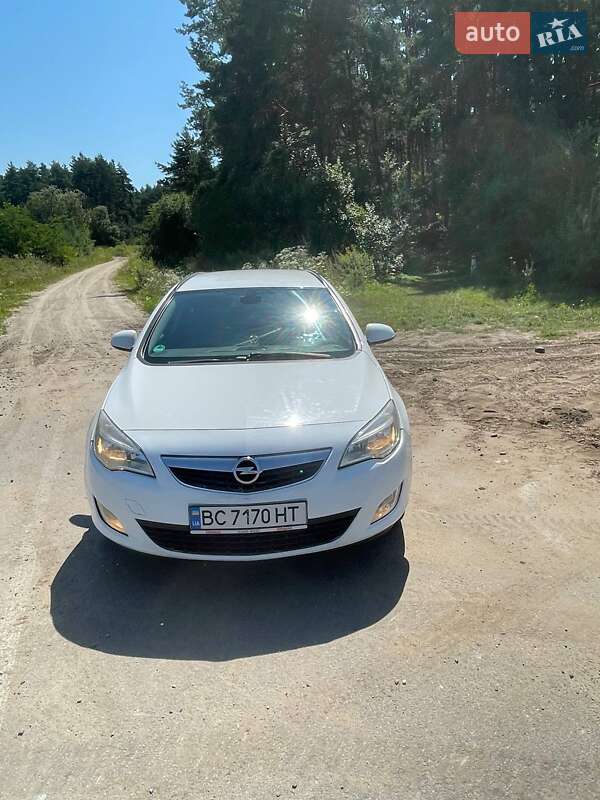 Универсал Opel Astra 2011 в Подрясном фото 7 Универсал Opel Astra 2011 в Подрясном